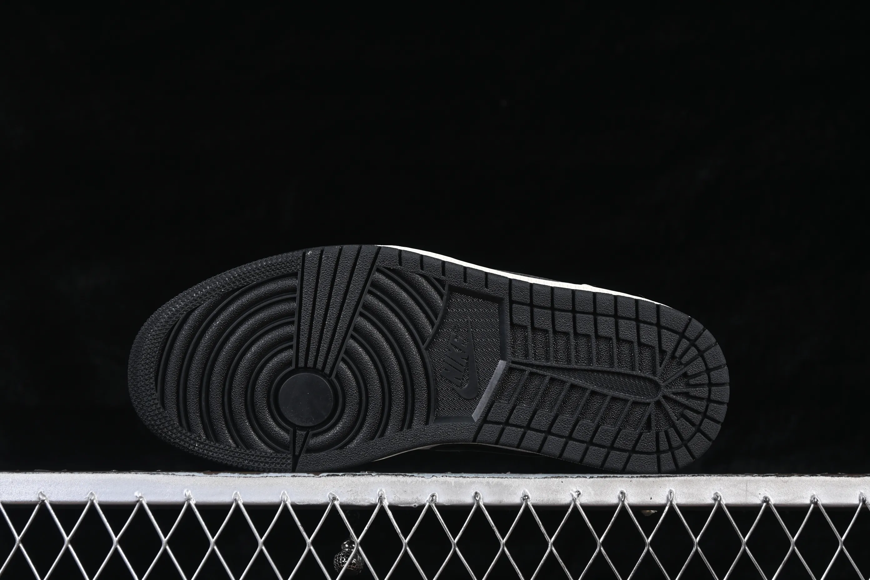 All Categories Air Jordan Jordan Series Basketball Shoes Air Jordan 1 Low Air Jordan 1 Low AJ1 Joe 1 Year of the Horse Limited Low-State Cultural Casual Shoes 553558-040